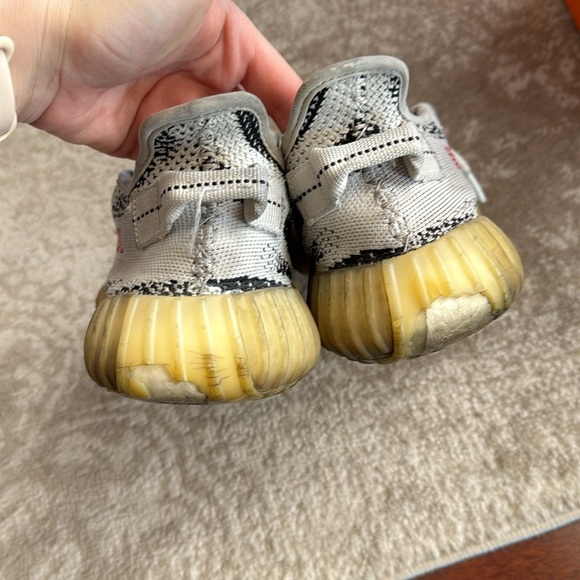 Yeezys Zebra snickers authentic Size 8 includes box - Picture 8 of 10